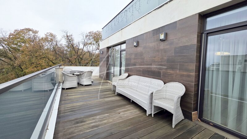 Oaza de liniste in apartament de lux, in padurea Baneasa.