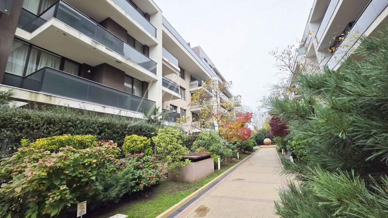 Oaza de liniste in apartament de lux, in padurea Baneasa.